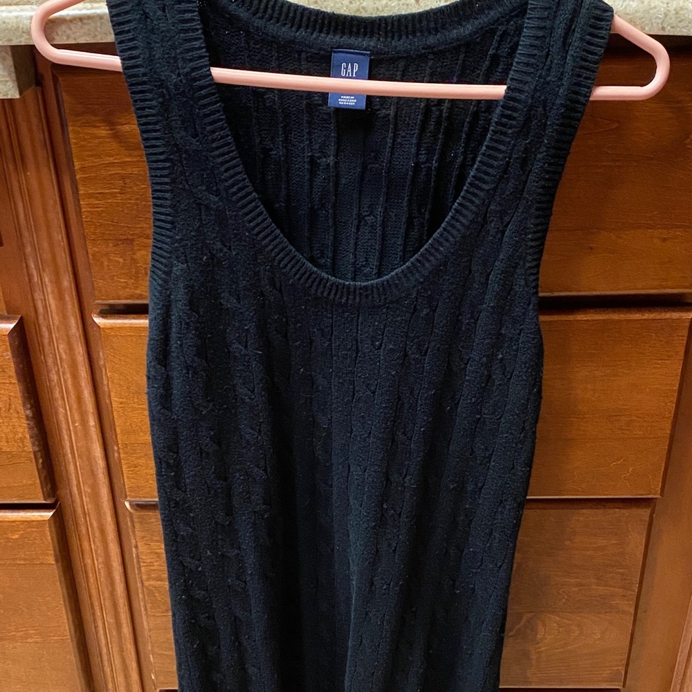 GAP Elegant Black Knit Sleeveless Top Longer Length Medium Tall Spring Summer